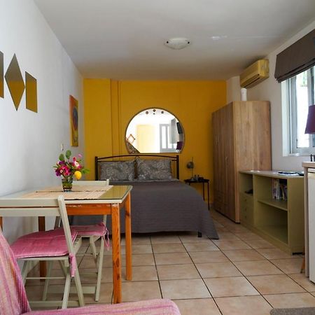 Cosy Guest House With Private Yard Saronida Exterior foto